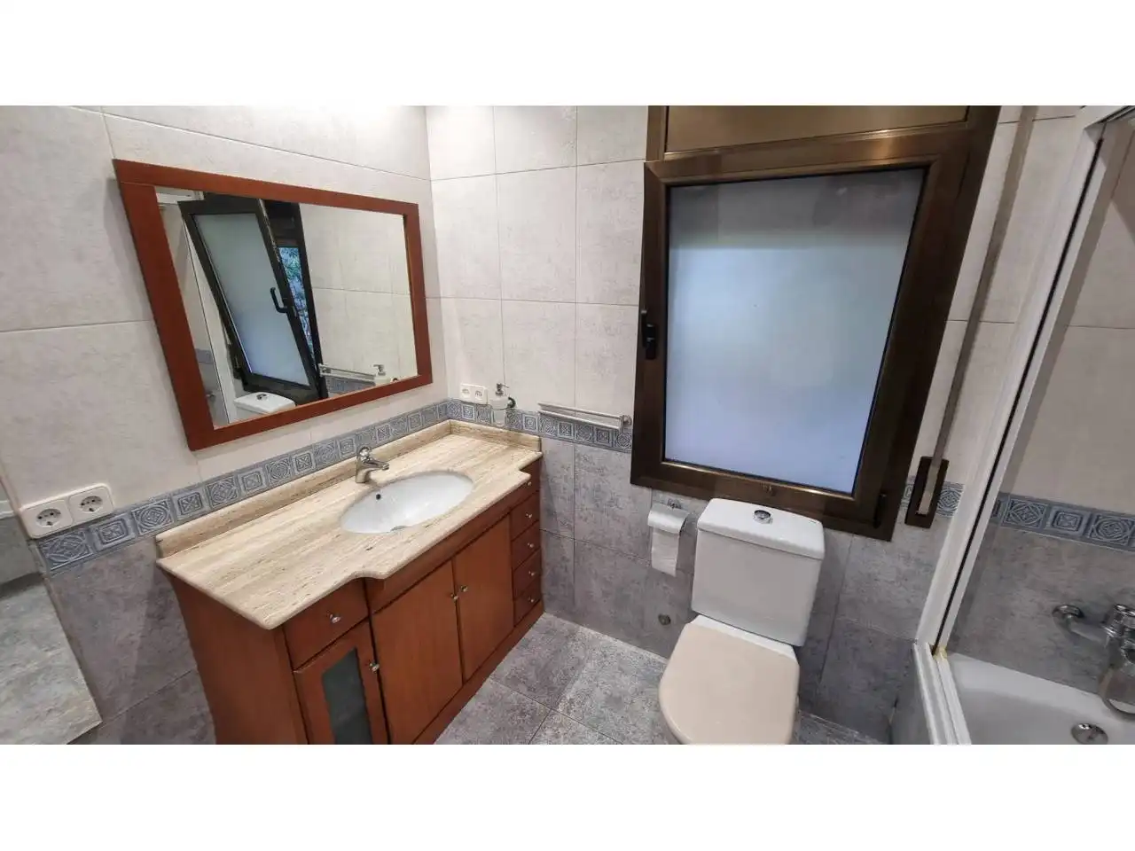 Houses for sale in Calle Lleida, Vallromanes