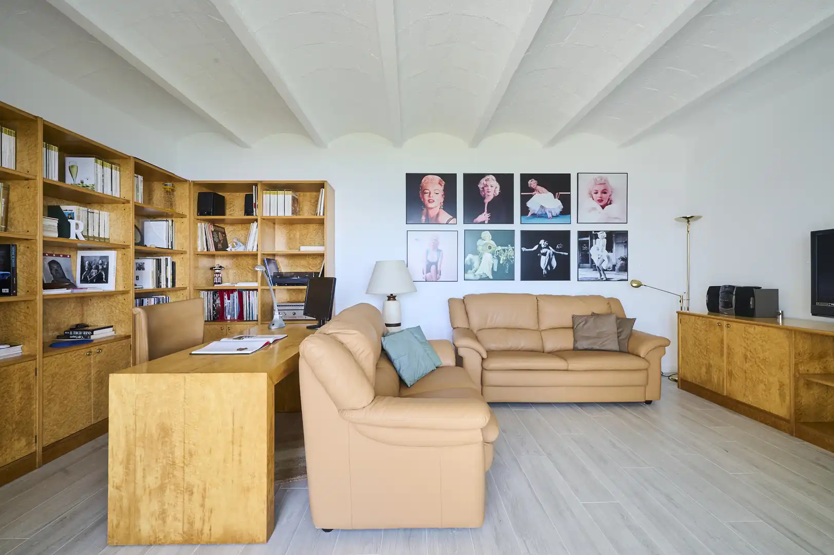 Sala d'estar de Casa o xalet en venda en Arenys de Mar amb Aire condicionat, Calefacció i Jardí privat