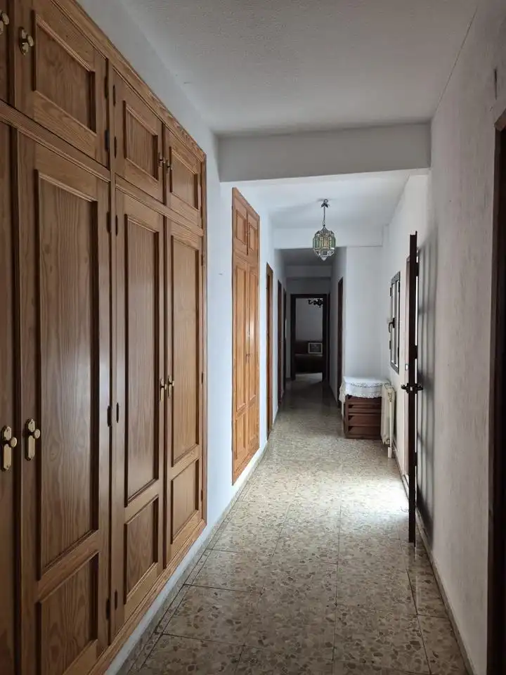 Wohnung zur Miete in Lucena mit Klimaanlage, Terrasse und Möbliert