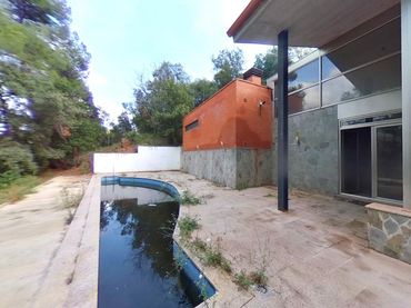 House with pool for sale in Matadepera