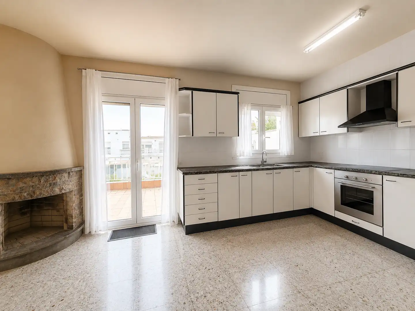 Casa adosada en venta en d'Arnald de Corcó, Manlleu