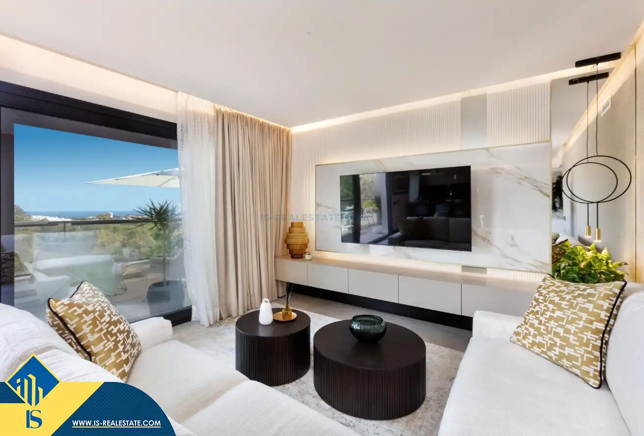 Ático con ascensor en venta en Nueva Andalucía