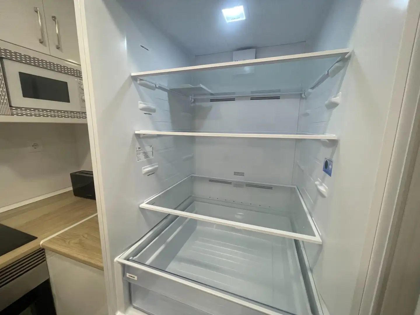 Kitchen of Flat for share in Cartagena  with Air Conditioner, Heating and Furnished