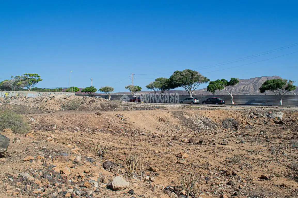 Terreny residencial en venda a C/ MIGUEL CALCERRADA CRUCE  CON  C/ TABURIENTE, imagen 2
