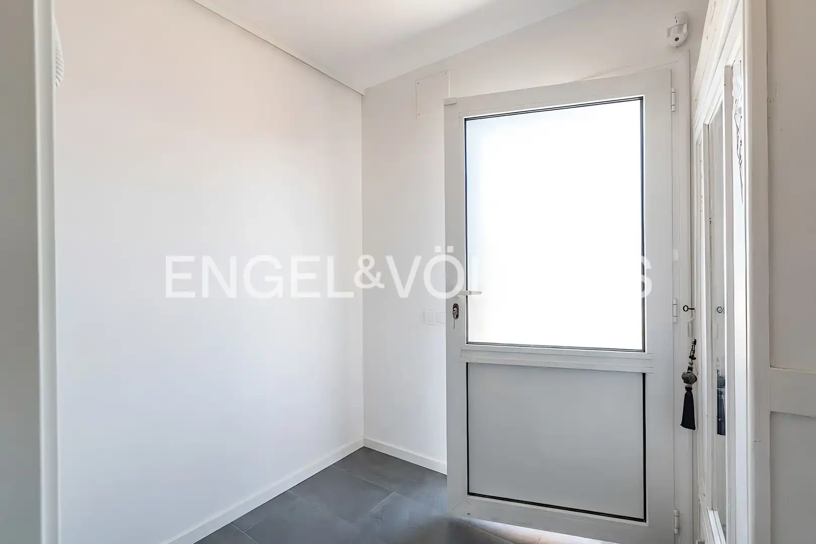 Attic for sale in Sant Cugat del Vallès  with Heating, Parquet flooring and Swimming Pool