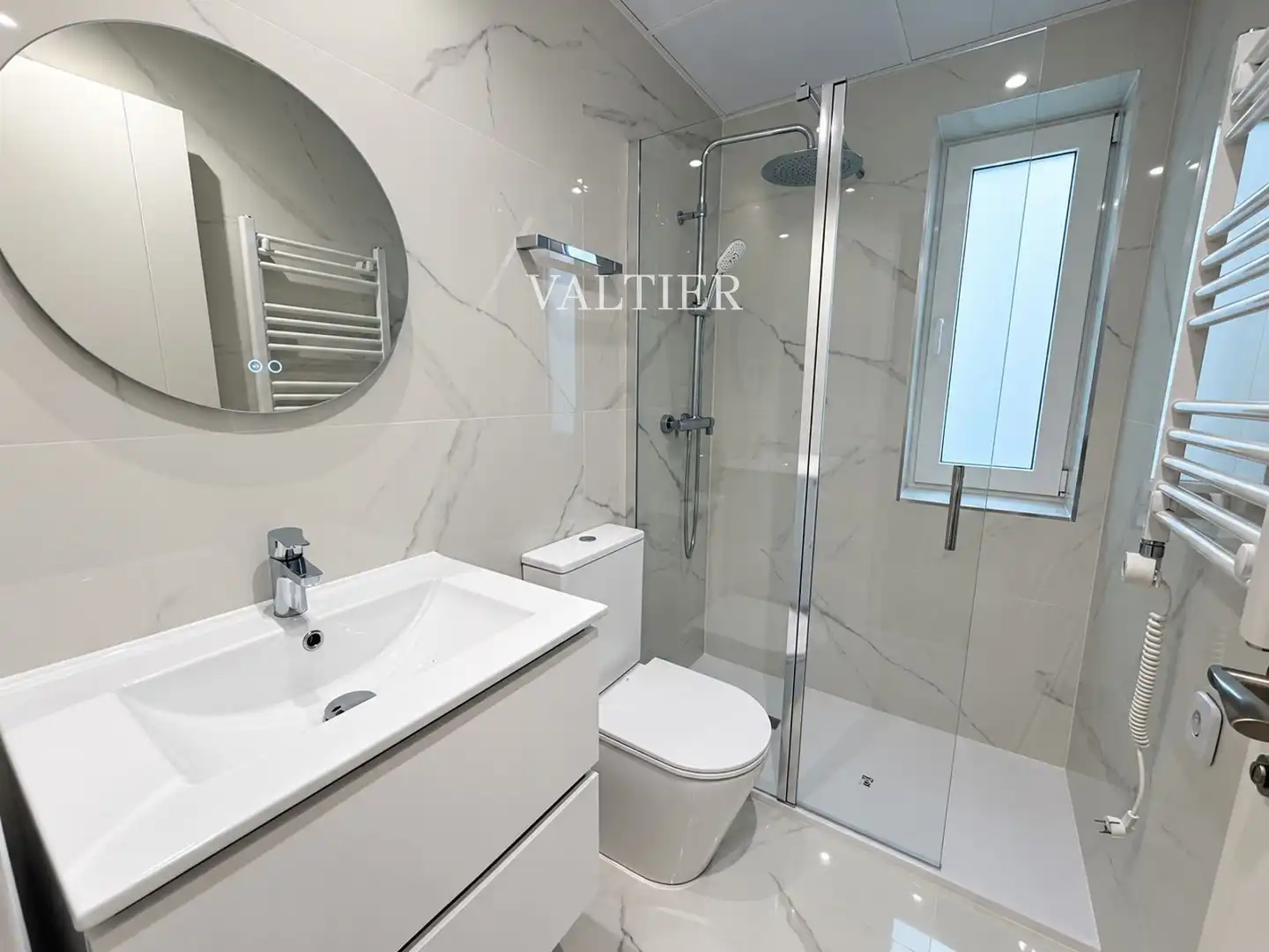 Badezimmer von Wohnung zur Miete in Barrio de Salamanca