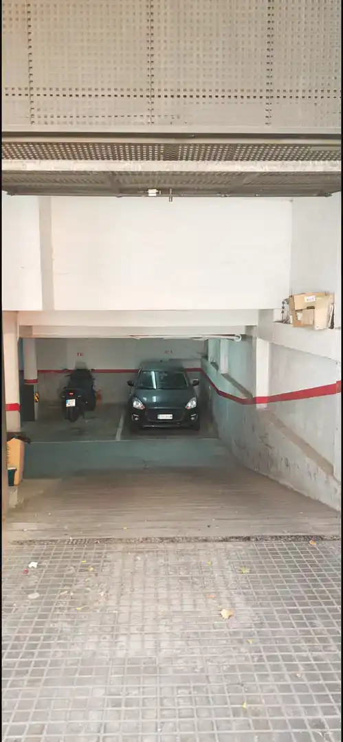 Aparcament de Pis en venda en Sant Vicenç Dels Horts amb Aire condicionat i Balcó