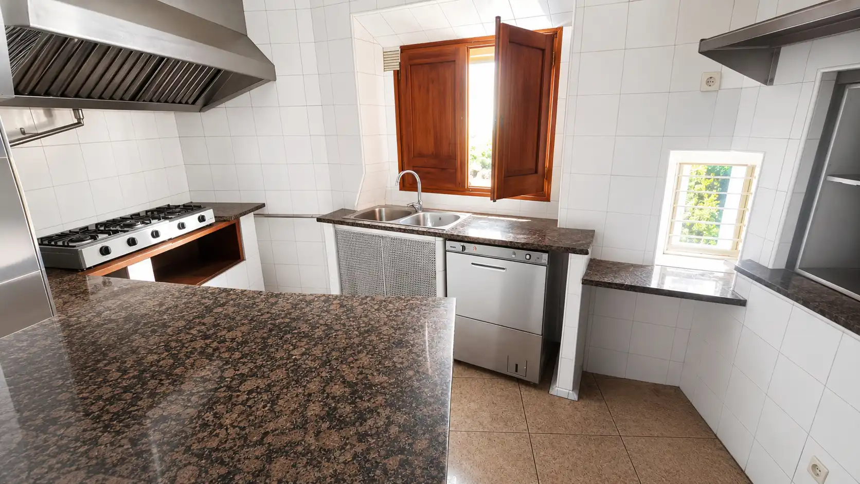 Cocina de Dúplex en venta en La Bisbal d'Empordà con Terraza, Balcón y Internet