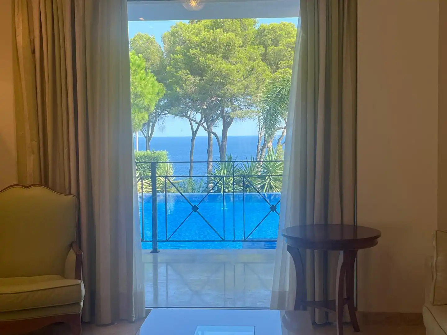 Casa con terraza en venta en Carrer Ildefons Cerdà 4