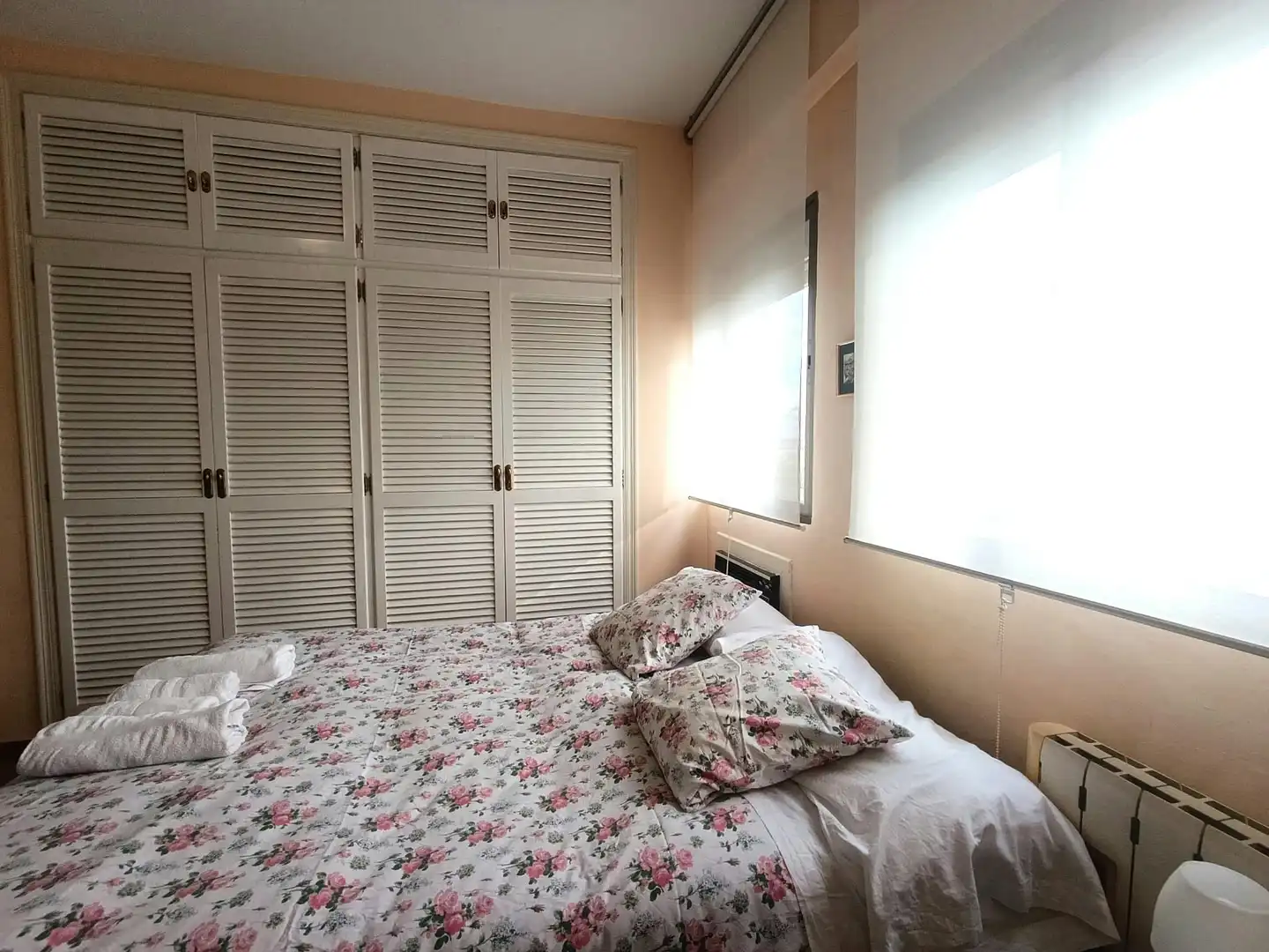 Habitación de Piso de alquiler en Sevilla con Aire acondicionado y TV