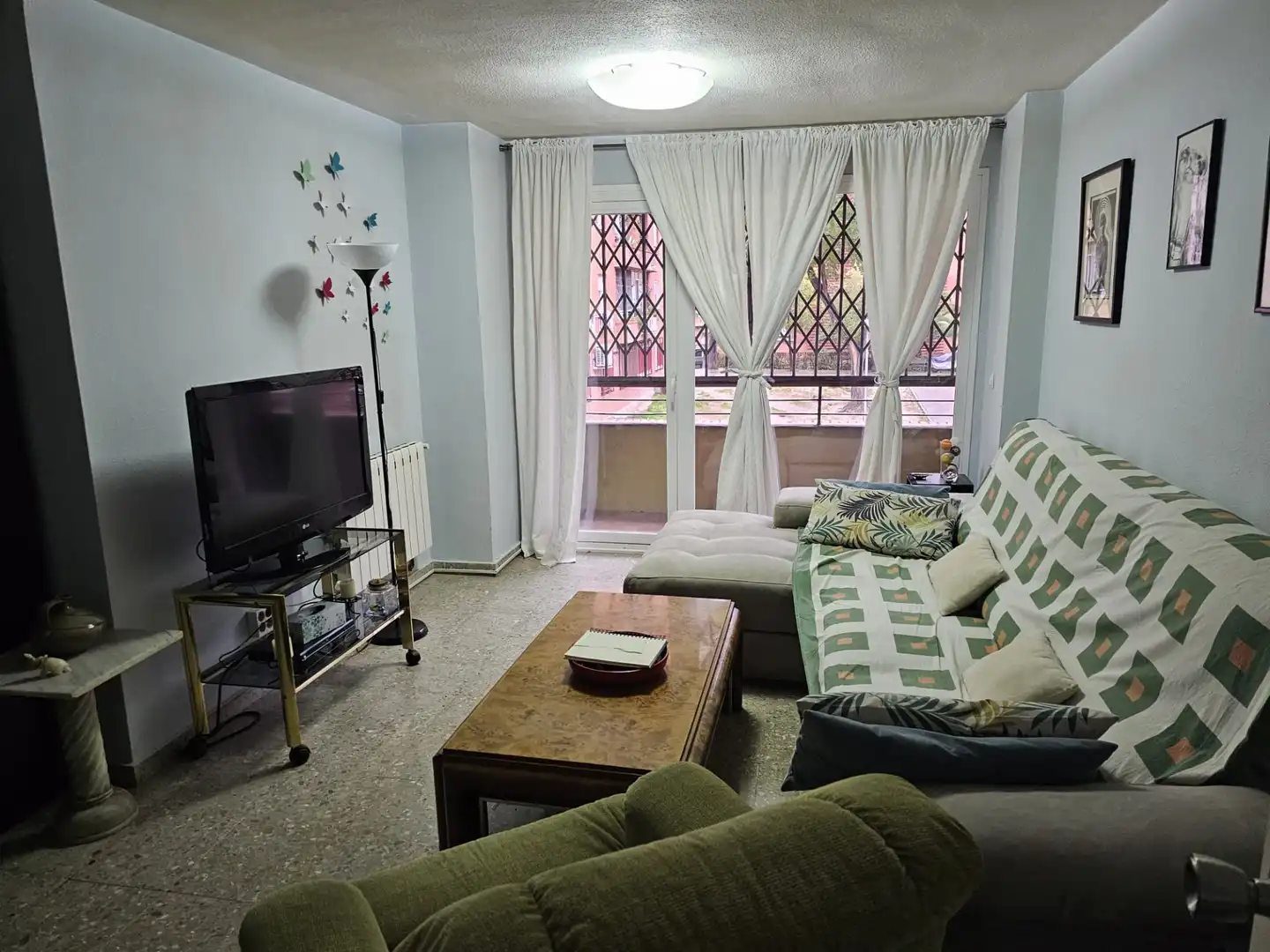 Sala de estar de Piso en venta en  Madrid Capital con Calefacción, Terraza y Amueblado