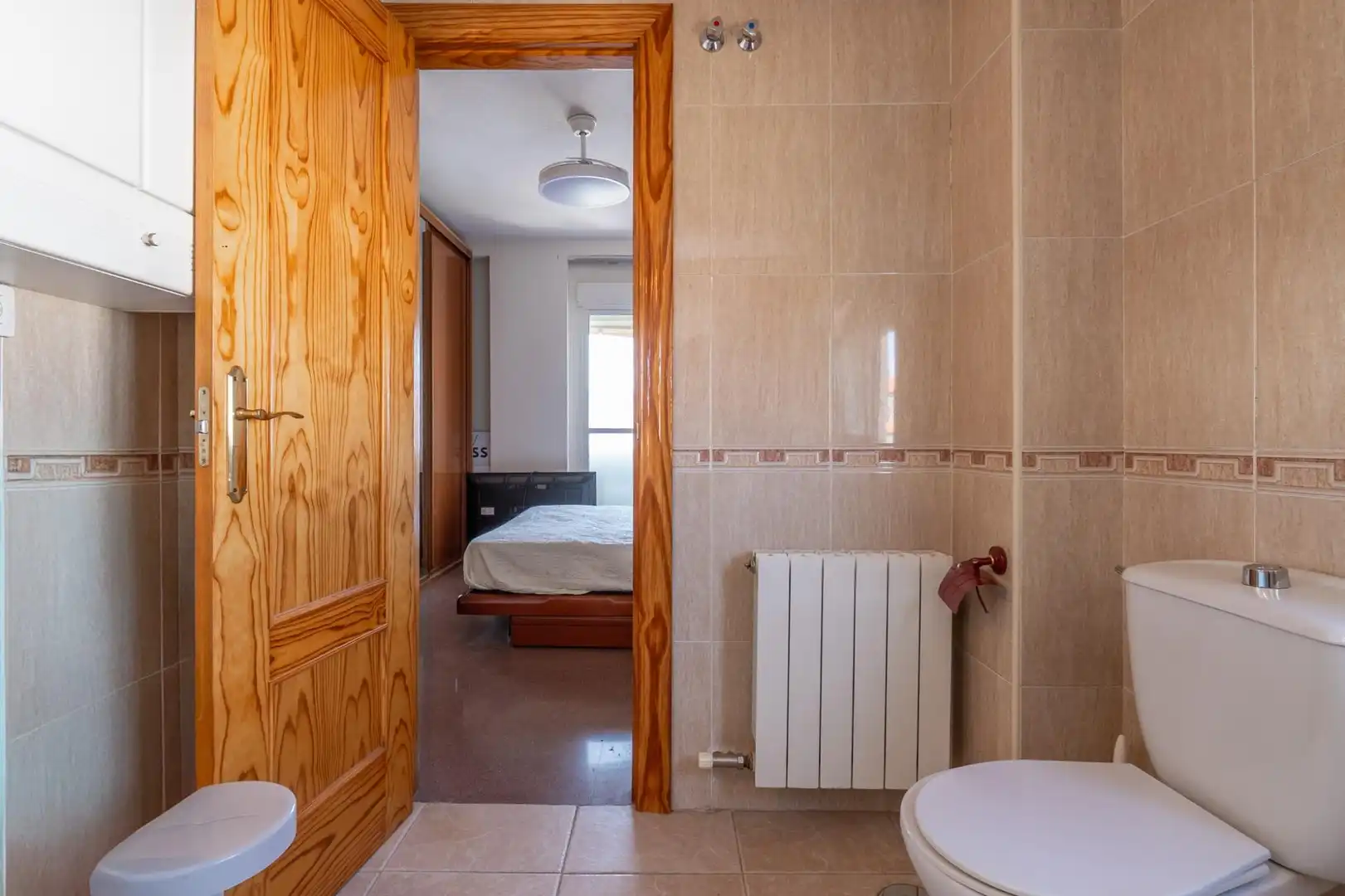 Baño de Casa adosada en venta en Ogíjares con Aire acondicionado, Calefacción y Terraza