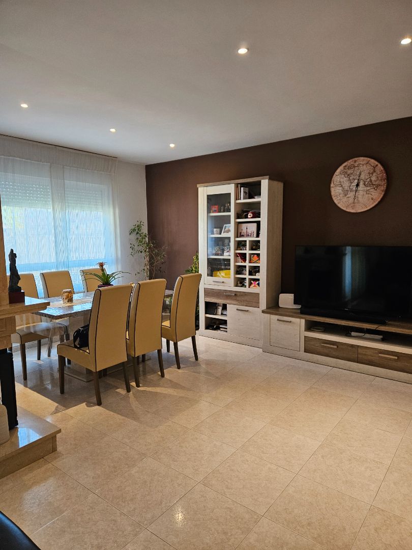 Dining room of House or chalet for sale in Fuenlabrada  with Air Conditioner, Heating and Parquet flooring