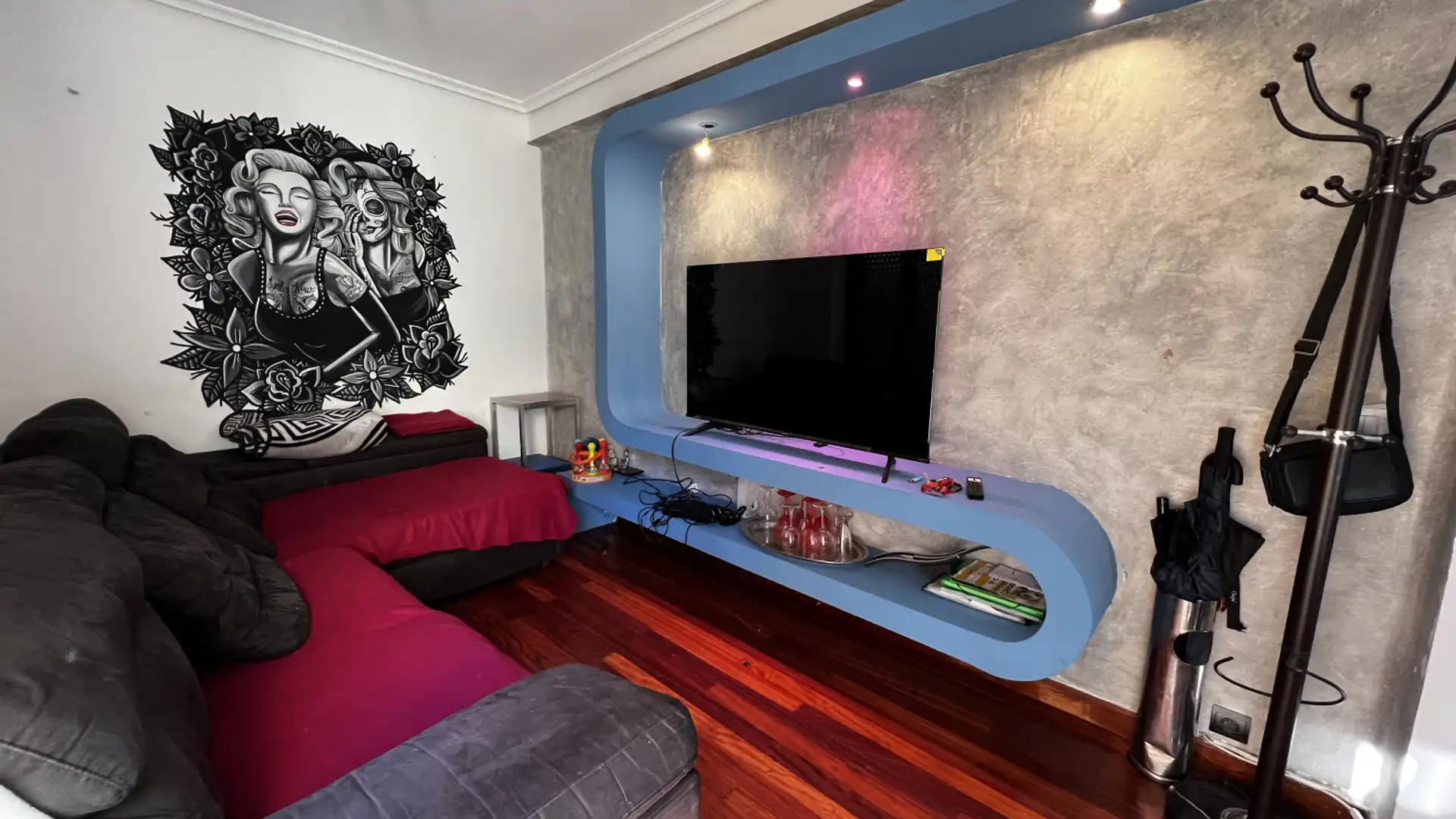 Living room of Flat for sale in Santander  with Heating, Parquet flooring and Balcony