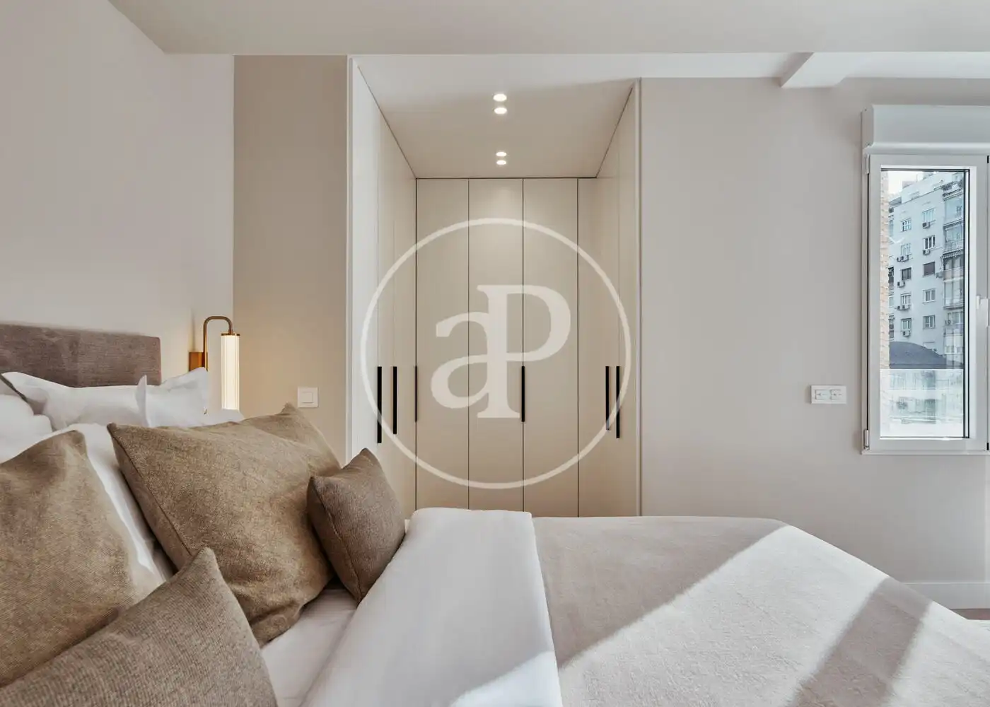 Schlafzimmer von Wohnung zum Verkauf in Madrid mit Klimaanlage, Heizung und Terrasse