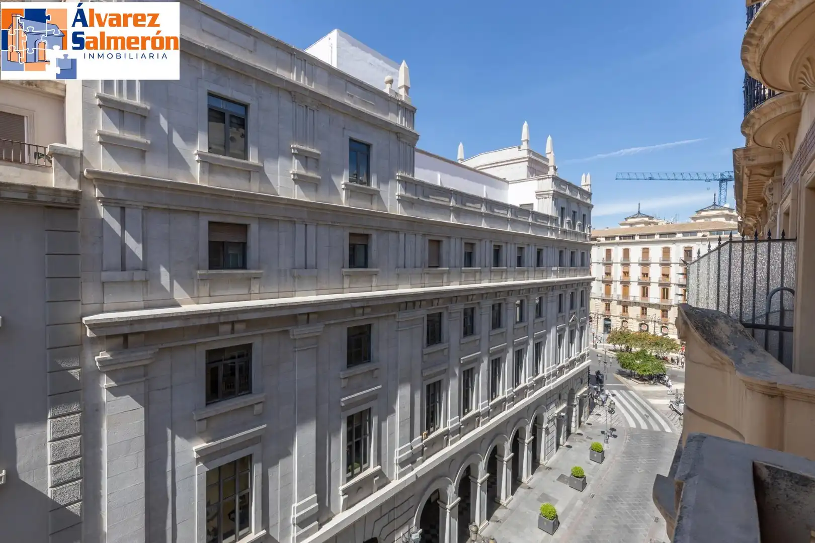 Vista exterior de Pis en venda en Granada amb Calefacció