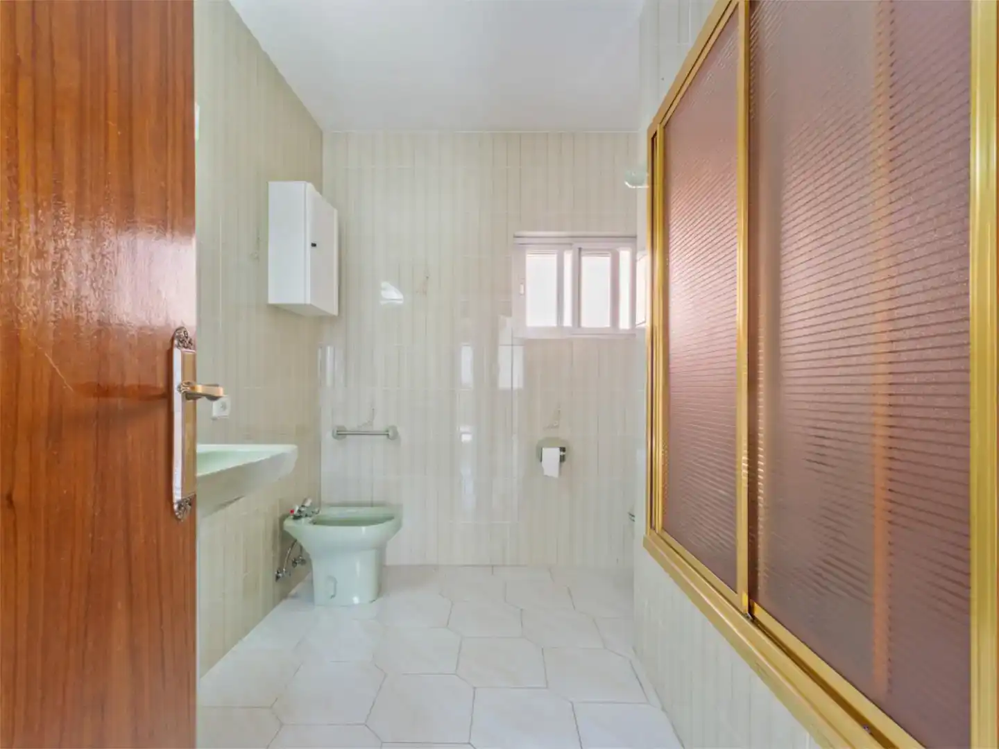 Baño de Piso en venta en Alcalá de Henares con Jardín privado, Trastero y Piscina