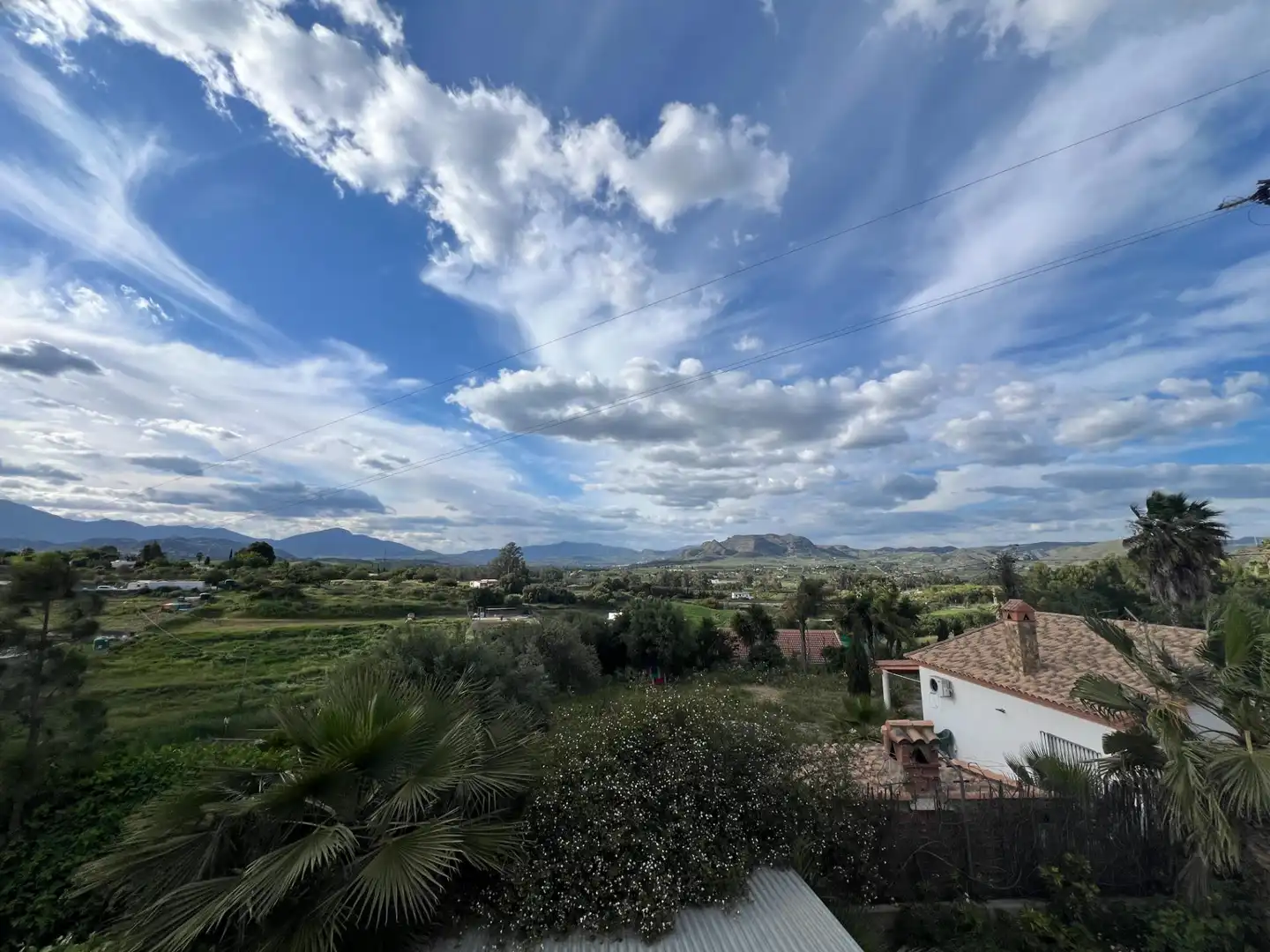 Vista exterior de Casa o xalet en venda en Cártama amb Aire condicionat, Calefacció i Jardí privat