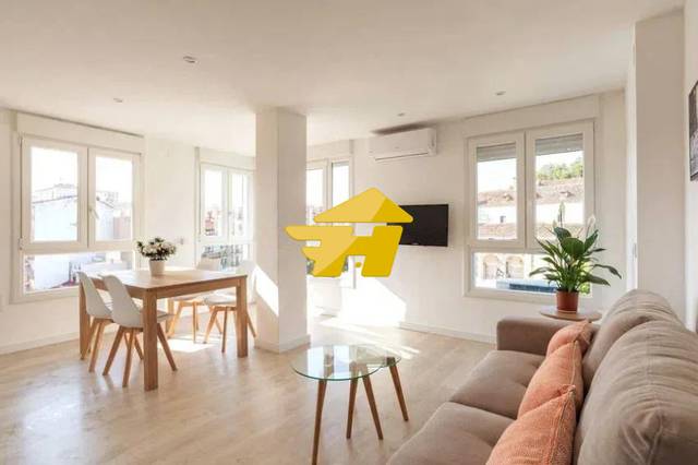 Piso en Alquiler en Calle Compás de la Victoria en Cristo de la Epidemia