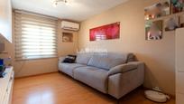 Living room of Flat for sale in L'Hospitalet de Llobregat  with Air Conditioner, Heating and Parquet flooring