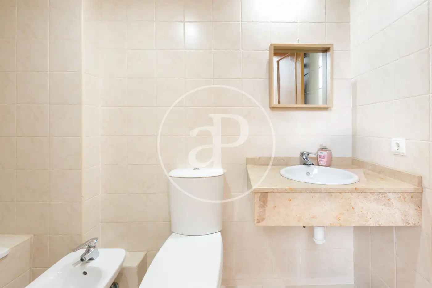 Baño de Casa adosada en venta en Chiva con Aire acondicionado, Calefacción y Jardín privado