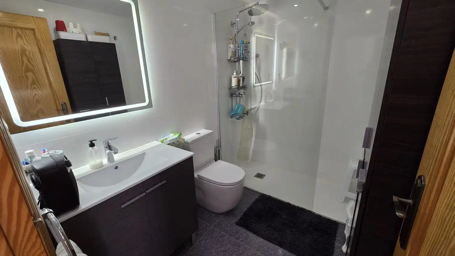 Bathroom of Flat for sale in Calvià  with Air Conditioner and Terrace