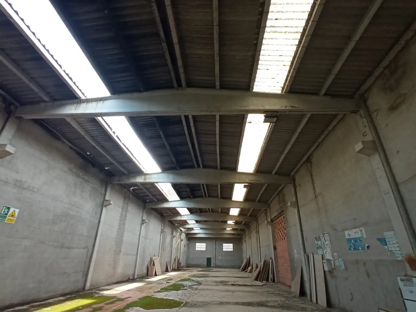 Nave industrial en venta en Cadrete