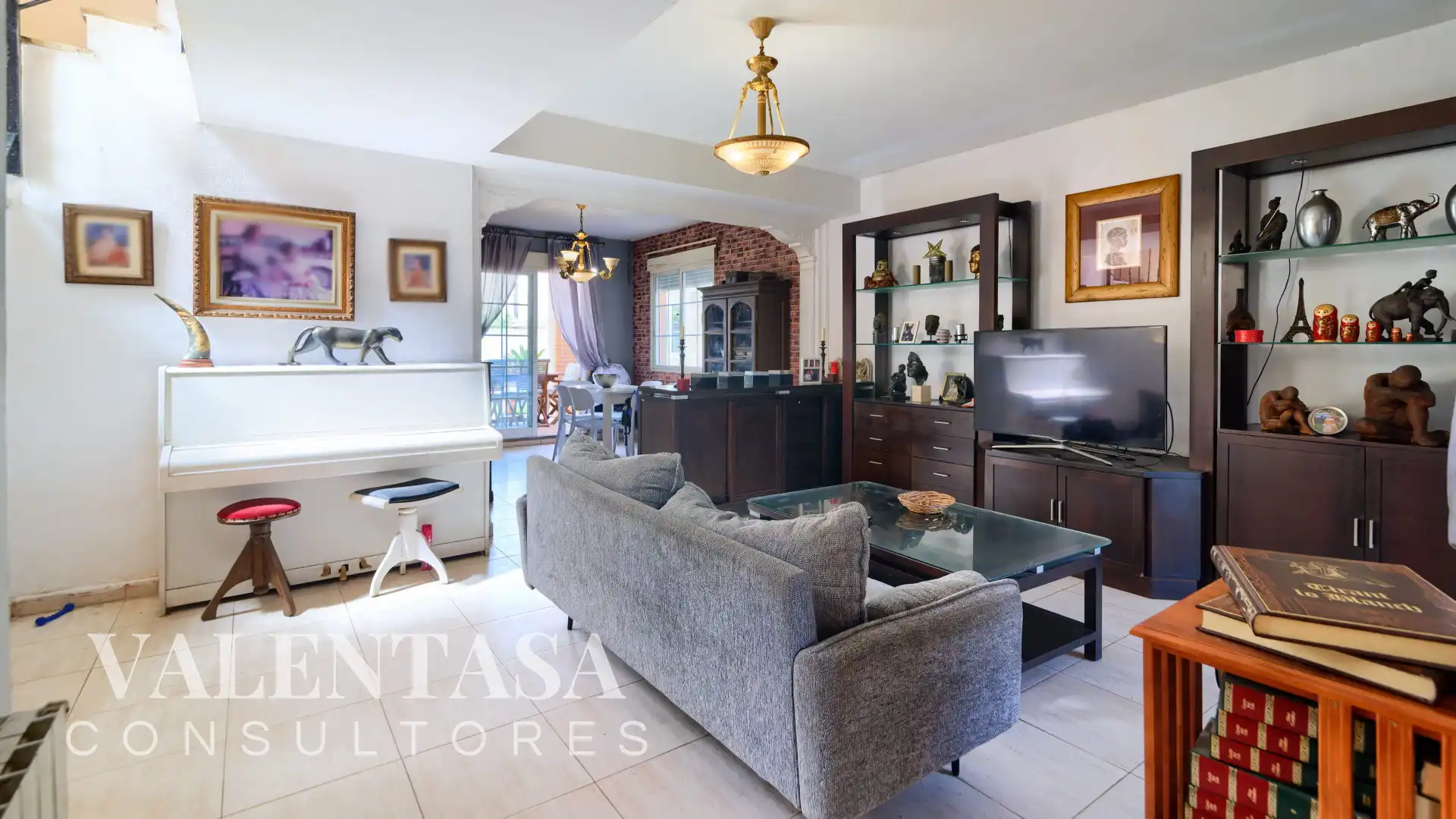 Living room of Houses for sale in L'Eliana  with Air Conditioner, Heating and Private garden