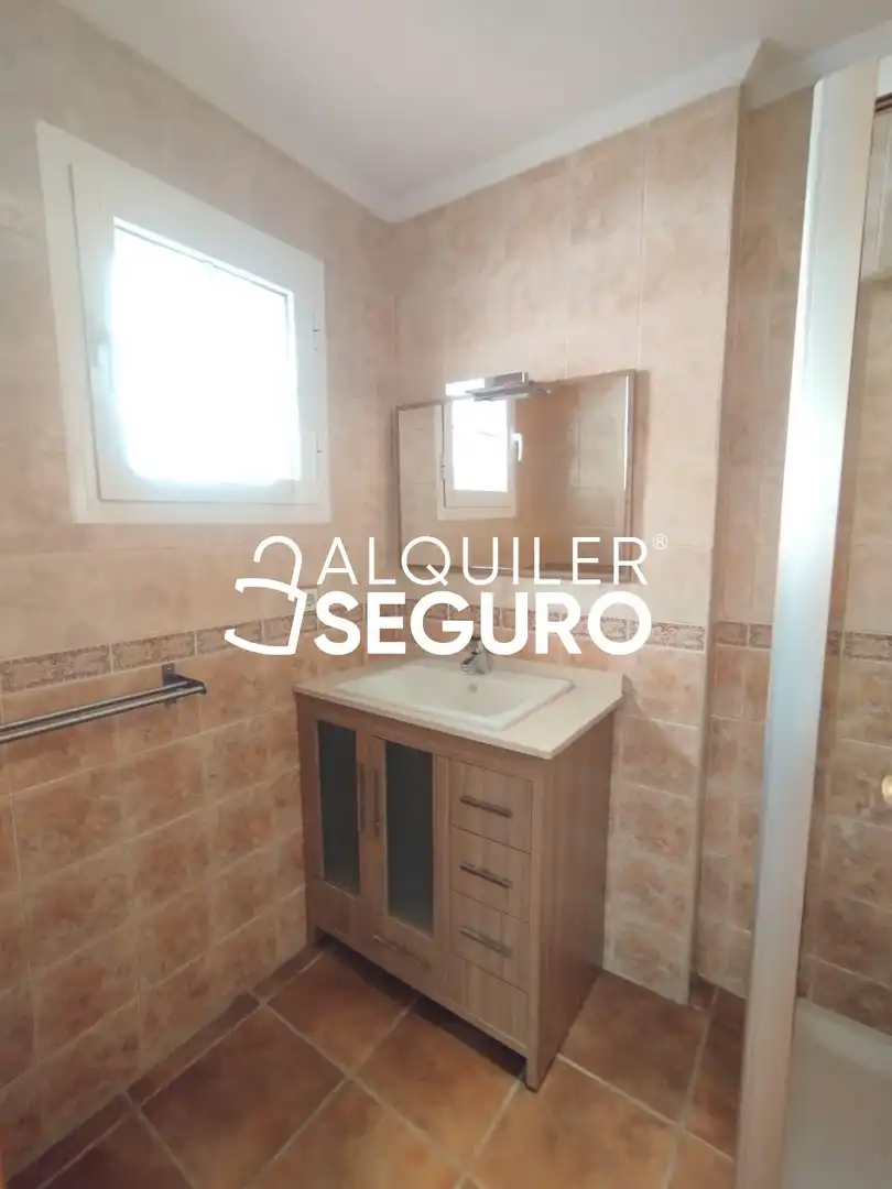 Baño de Piso de alquiler en Mijas con Terraza y Amueblado