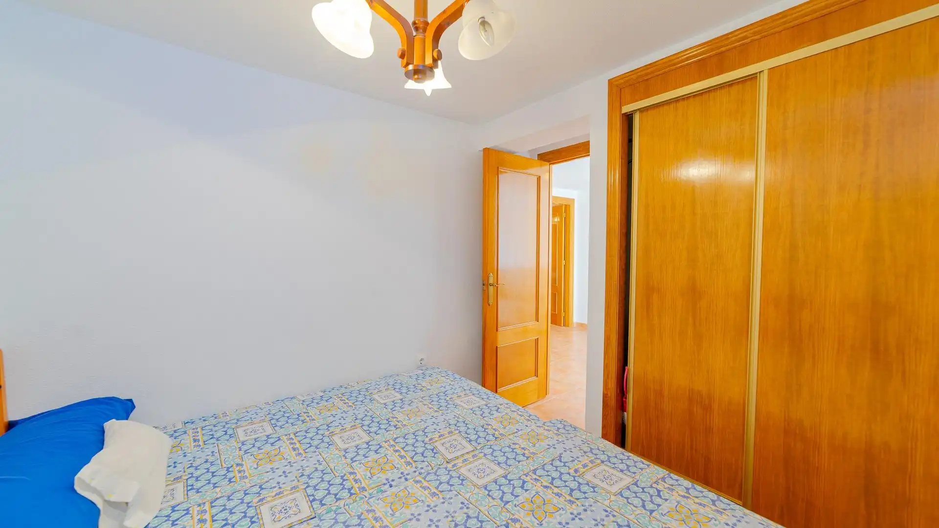 Dormitori de Casa o xalet en venda en Orihuela amb Jardí privat, Terrassa i Piscina