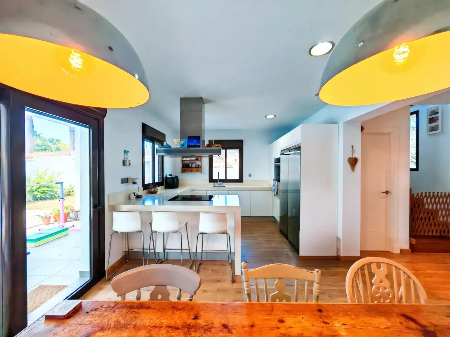 Cocina de Casa o chalet en venta en Chiclana de la Frontera con Aire acondicionado, Jardín privado y Terraza