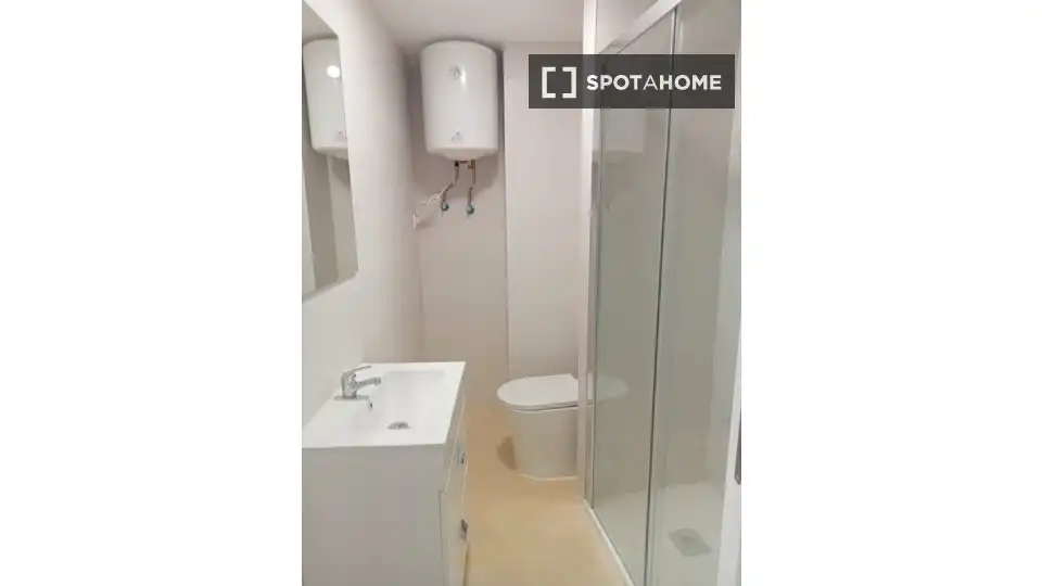 Appartamento con terrazza in affitto a Ciutat Vella, imagen 11