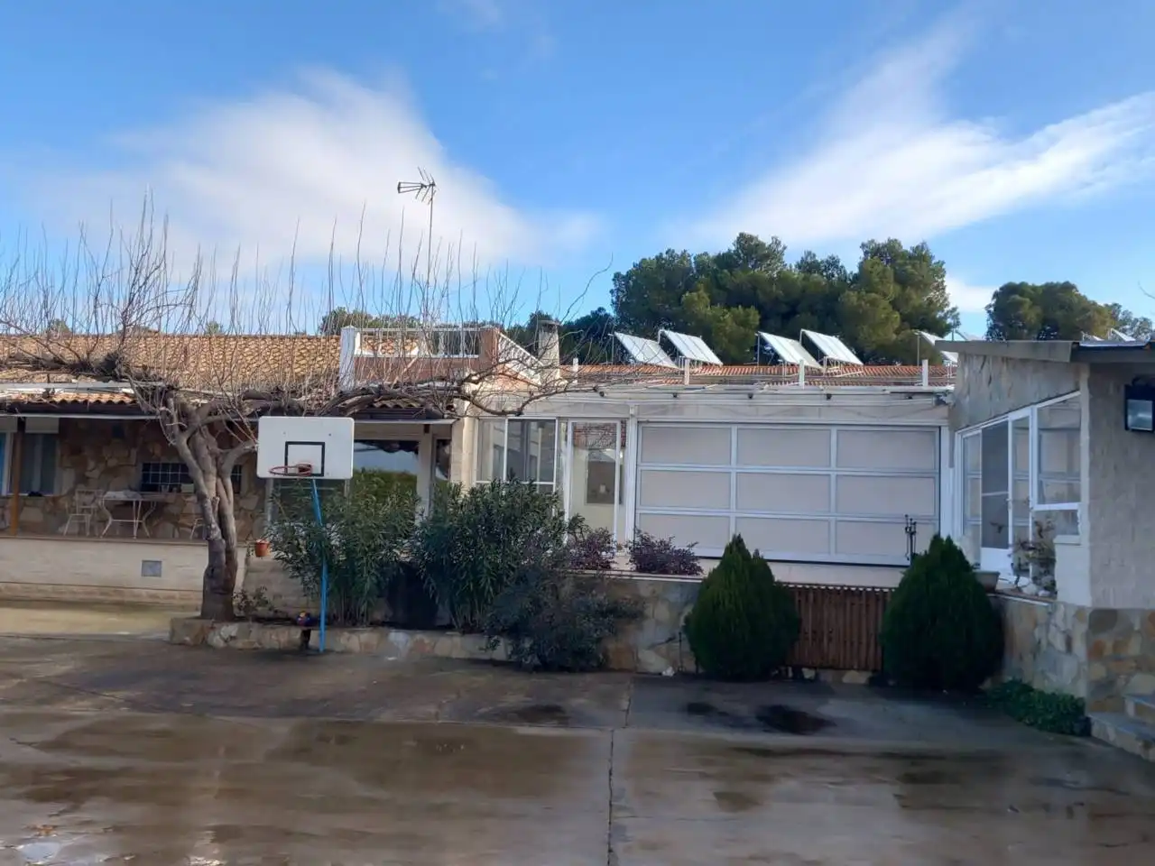Vista exterior de Casa o chalet en venta en Sariñena con Jardín privado y Piscina