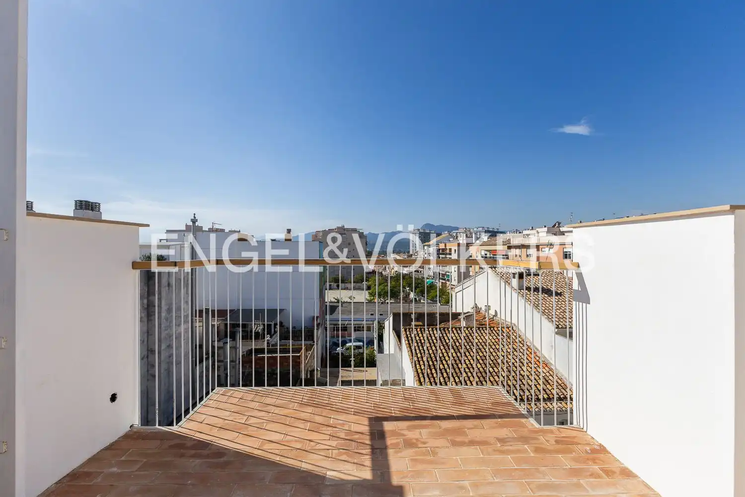 Vista exterior de Àtic en venda en Gandia amb Aire condicionat, Calefacció i Terrassa
