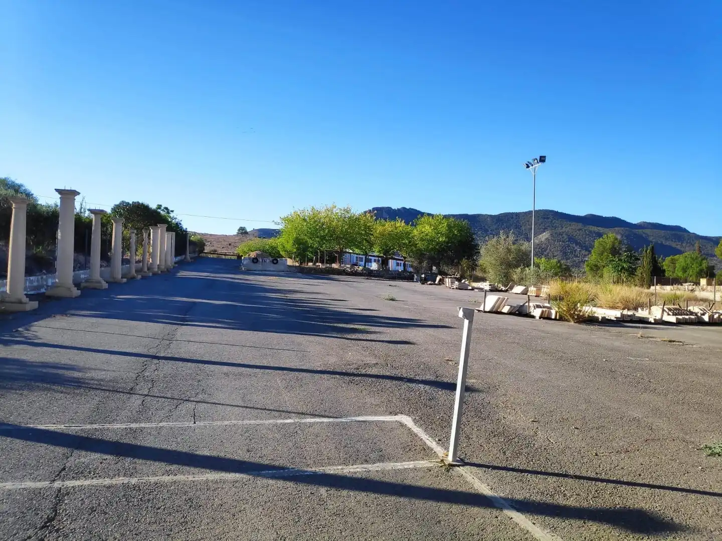 Aparcament de Nau industrial en venda en Hondón de las Nieves / El Fondó de les Neus