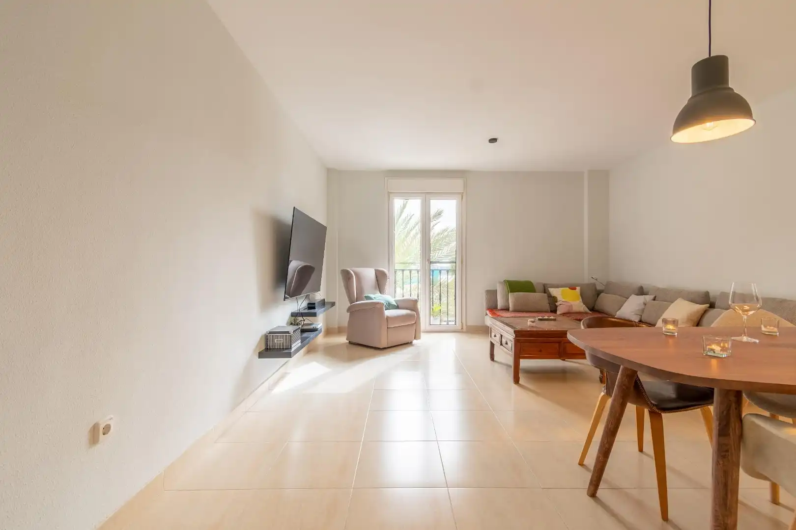 Sala de estar de Piso en venta en Almería con Aire acondicionado, Calefacción y Balcón