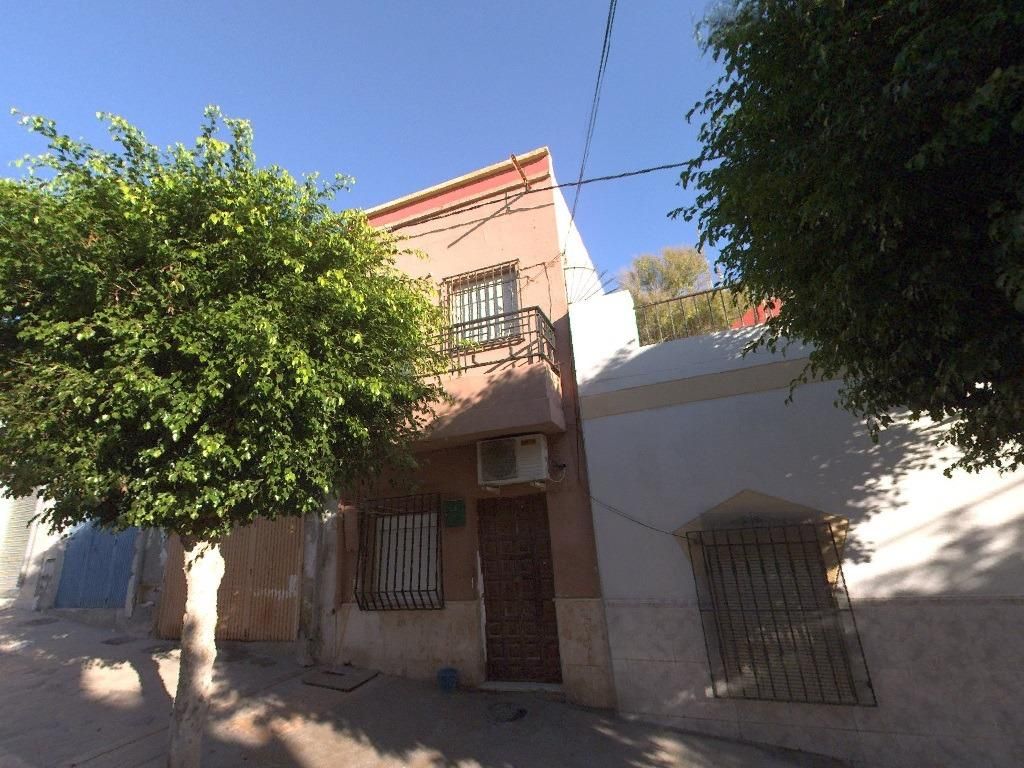 Exterior view of Single-family semi-detached for sale in  Almería Capital