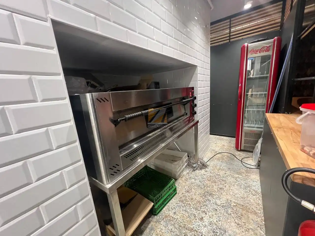 Cocina de Local en venta en Oviedo  con Aire acondicionado y Alarma
