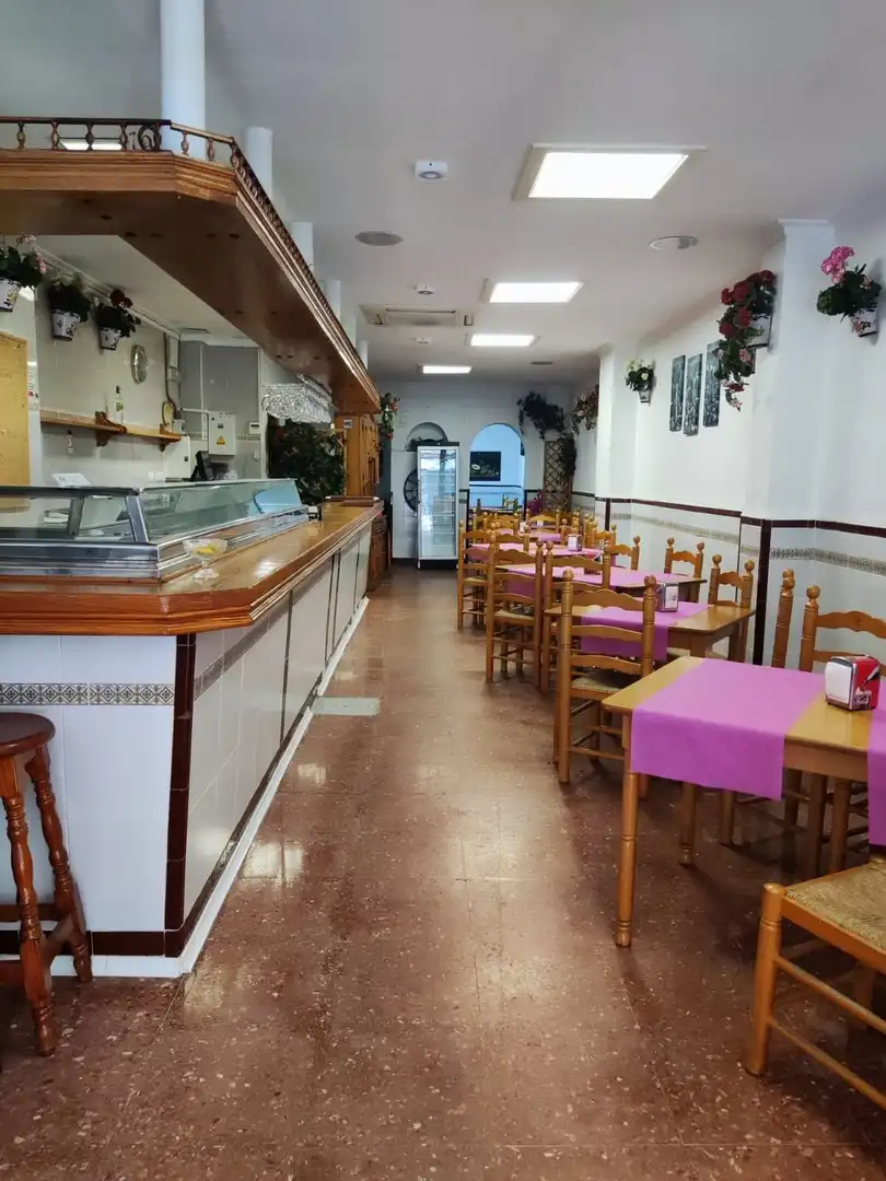 Local comercial en venda a Centro Urbano, imagen 2