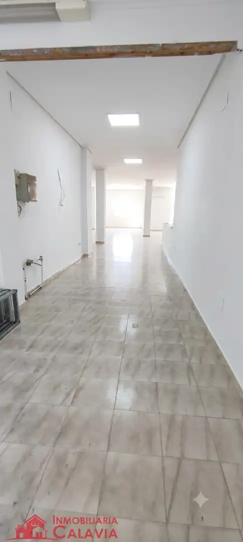 Commercial properties for rent in Baeza