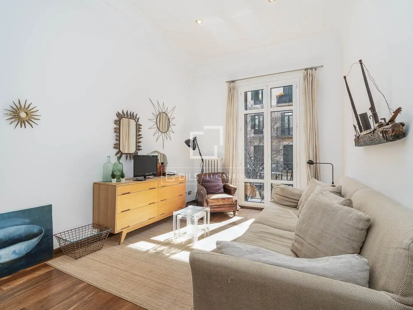 Schlafzimmer von Wohnung zum Verkauf in Barcelona mit Klimaanlage, Heizung und Balkon