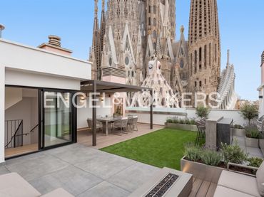Penthouse mit Aufzug zum Verkauf in Eixample