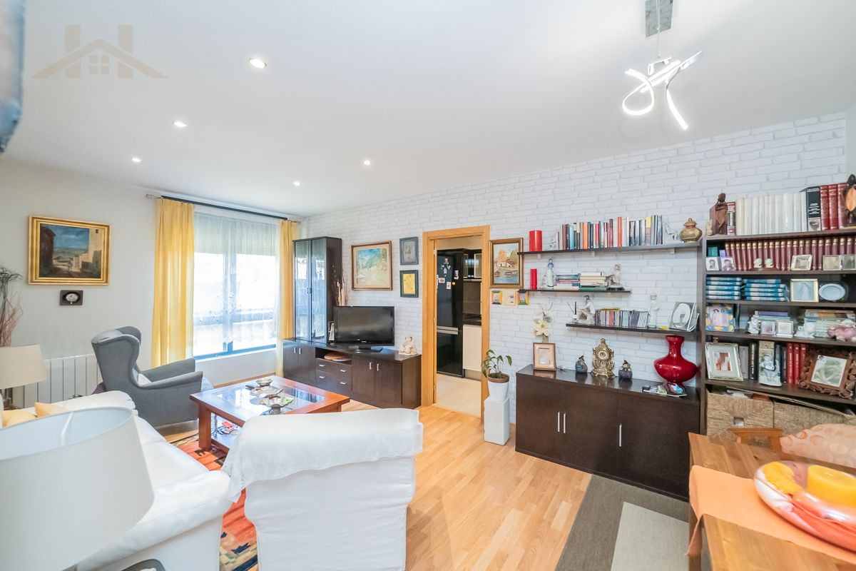 Living room of Flat for sale in San Martín de Valdeiglesias  with Air Conditioner, Heating and Storage room