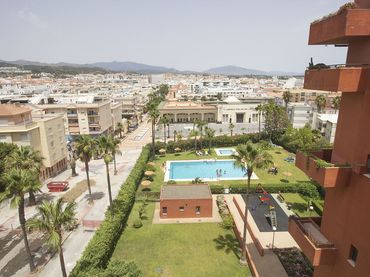 Apartament amb ascensor en venda a Estepona Pueblo