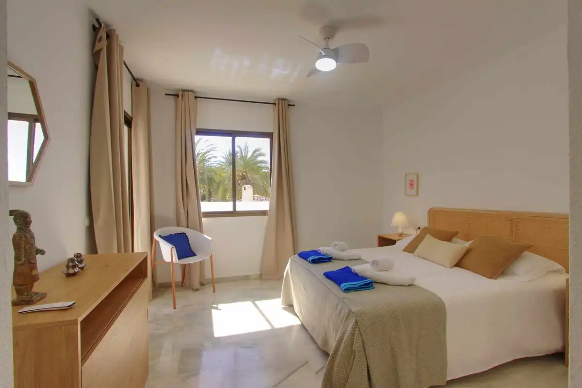 Dormitori de Apartament en venda en Marbella amb Aire condicionat, Moblat i Balcó
