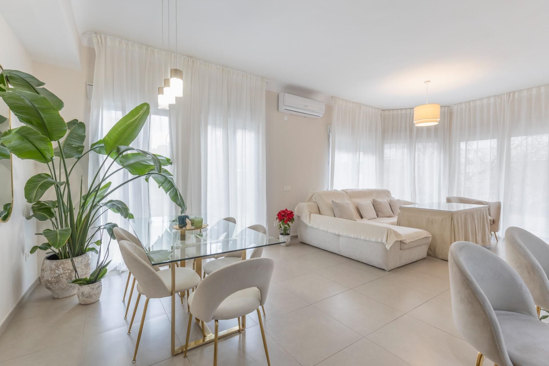 Living room of Flat for sale in  Granada Capital  with Heating, Terrace and Balcony