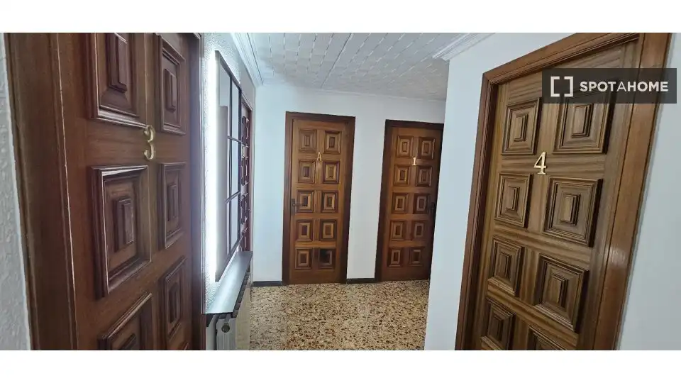 Flat for share in Nord-est