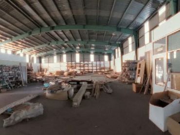 Nave industrial in vendita a Avenida la Martina 38