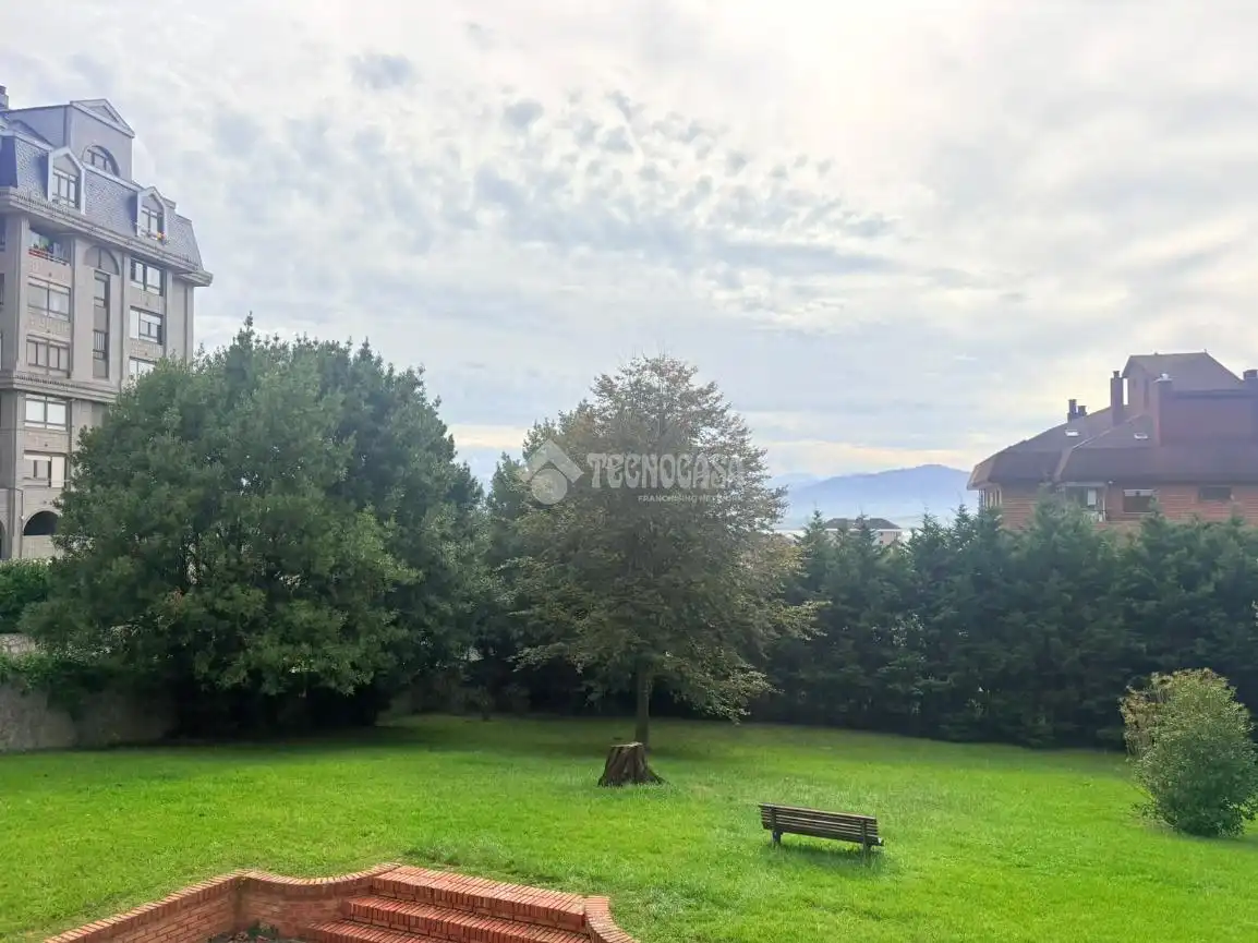 Piso en venta en Santander con Calefacción y Terraza