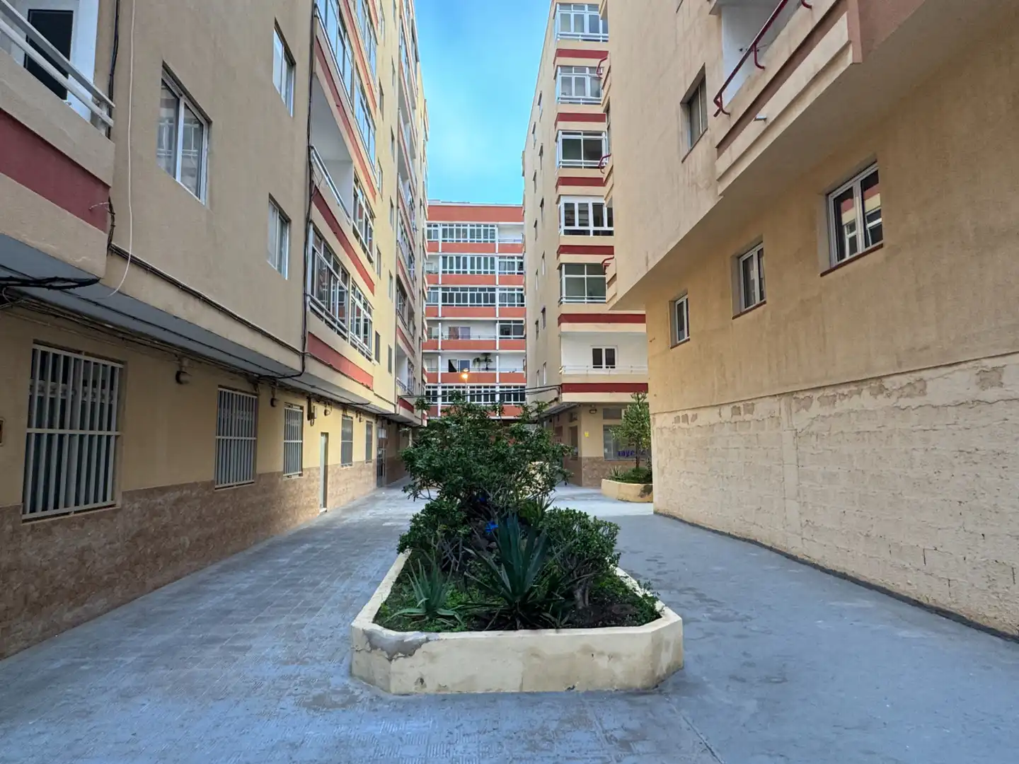 Vista exterior de Piso en venta en Telde con Balcón